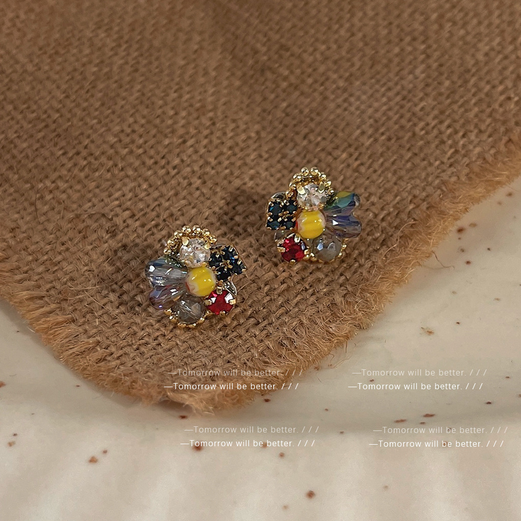 Colorful lovely! Contrast color crystal beaded flower earrings female South Korea niche temperament ear jewelry wholesale