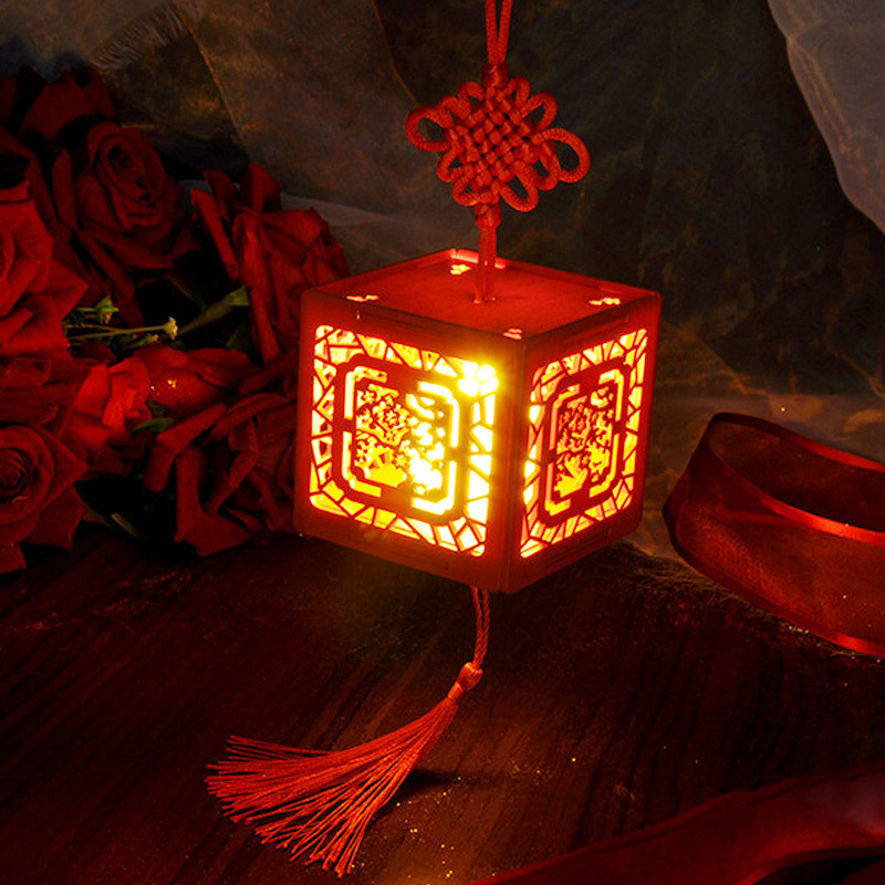 Picture of Chinese Antique Style Wooden Palace Lantern DIY Material Package Satchel Luminous Mid-Autumn Lantern Lantern Festival New Year's Day Gift