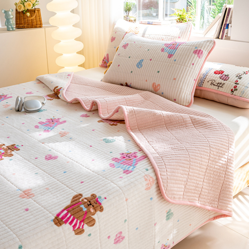 Picture of Milk Velvet Bed Cover Three-Piece Set, Class a Maternal and Infant Grade, Autumn and Winter Single Quilted Non-Slip Bed Sheet, Coral Velvet Kang Cover, Thickened