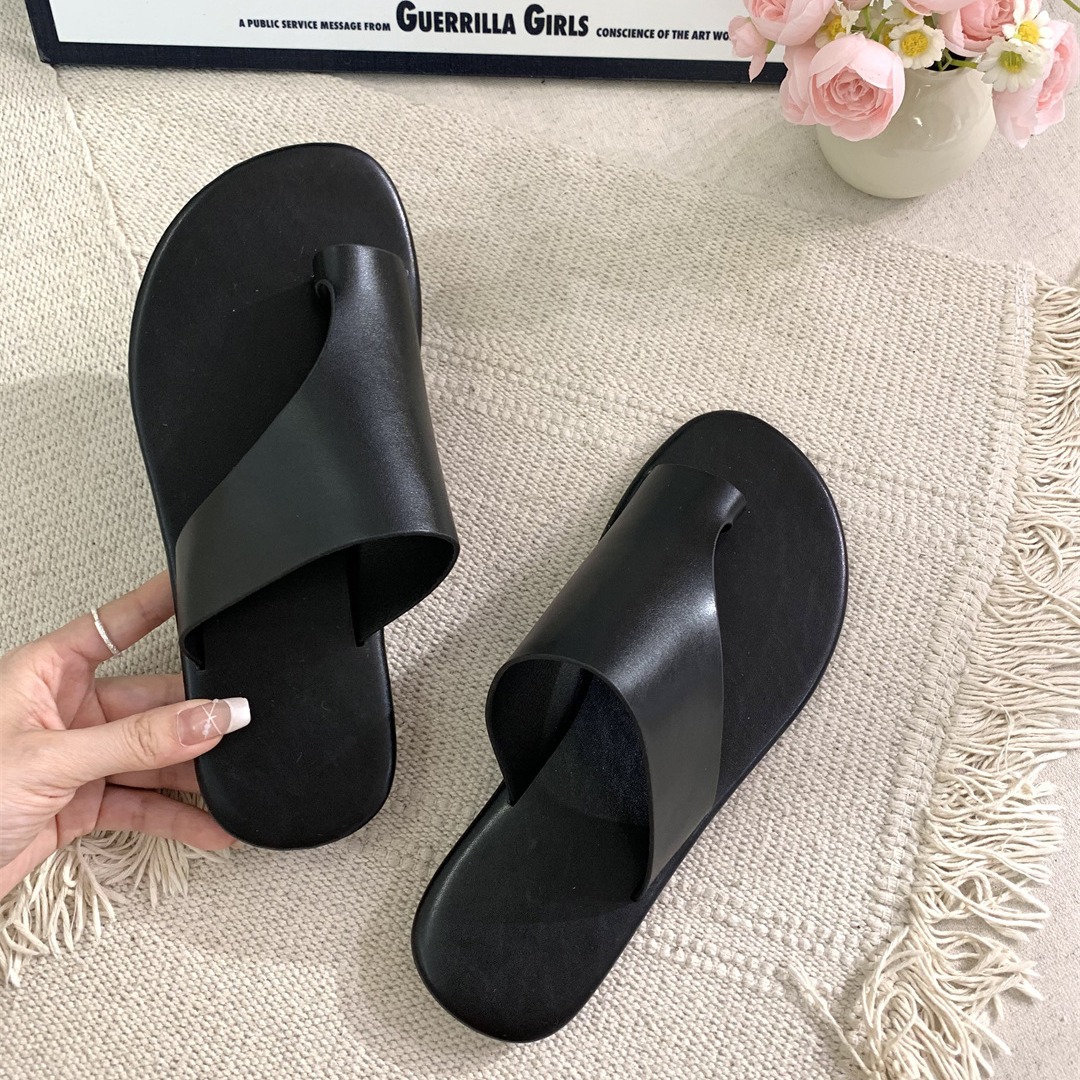 Korean Boss Lady's Same Style 2025 Summer New Korean Style Thong Toe Comfortable Slippers for Women Summer Outer Wear Casual Sandals