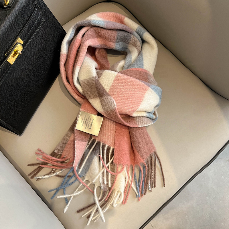 Picture of 2025 New British Wool Scarf Women's Autumn and Winter Plaid Warm Fashion Easiest for Match Middle-Aged Ladieswear's Scarf Gift