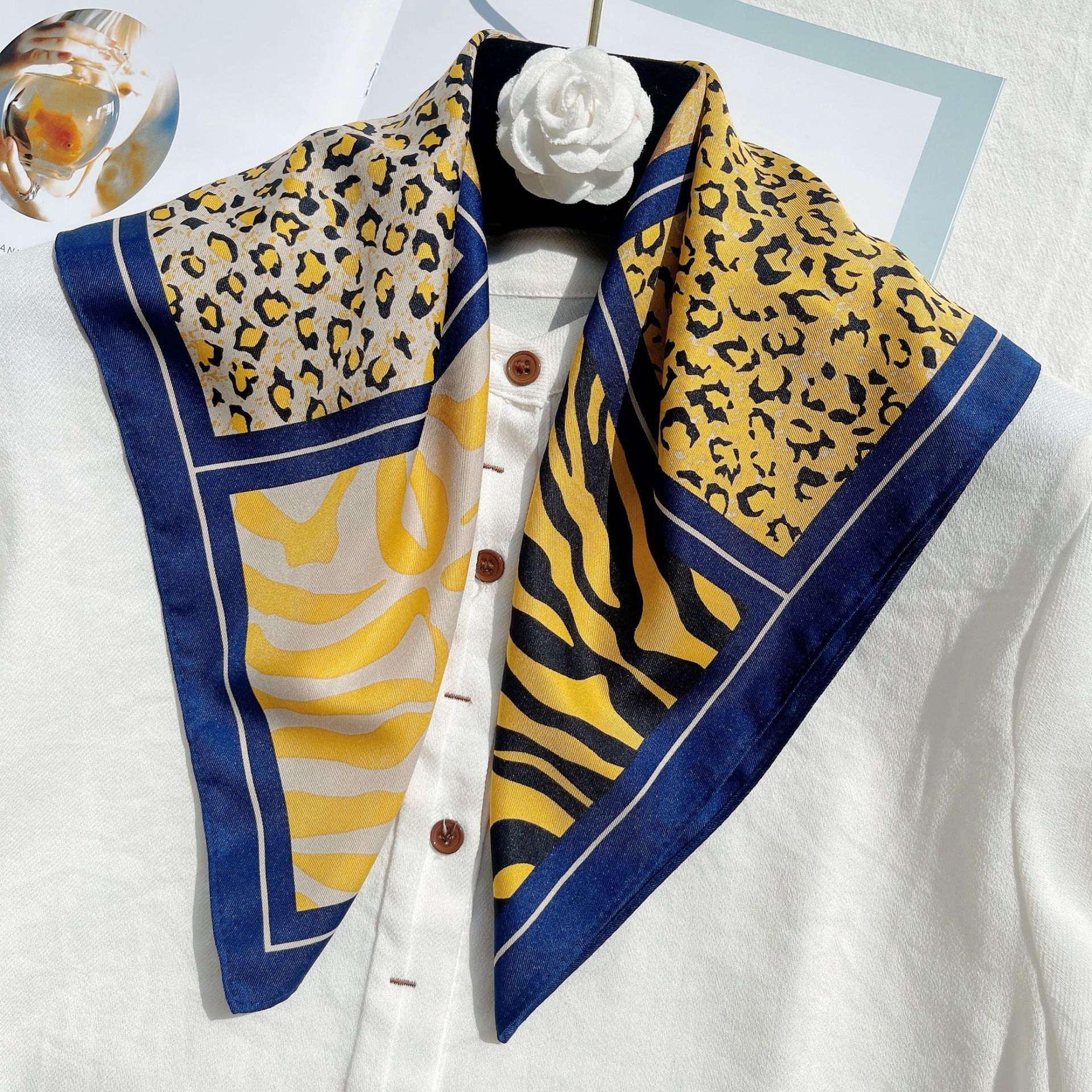 High-End Thin Hand-Blocked Printed Square Scarf Small Versatile New Summer Sun Protection Silk Scarf Decorative Scarf for Women