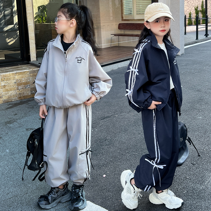 Picture of Girls' suit 2025 Spring and Autumn New Children's Korean-style Jacket Casual Pants Trousers Autumn Two-piece Set