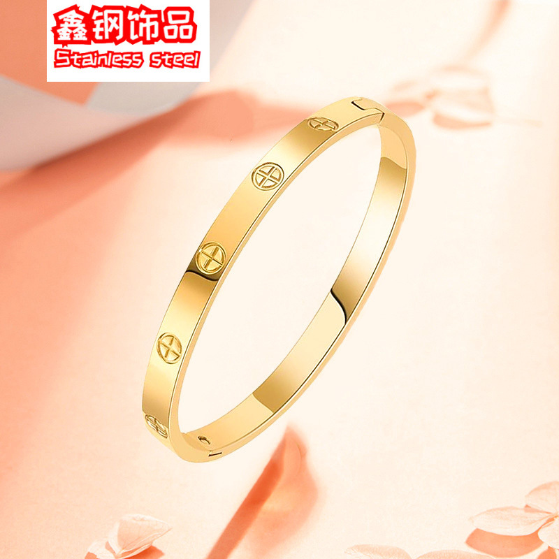 Cross-border e-commerce explosions micro-inlaid zircon star titanium steel bracelet women's light luxury trendy Internet celebrity non-fading hand jewelry