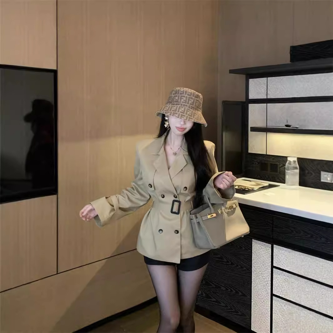 Picture of French High-End Elegant Double-Breasted Jacket Women's 2025 Autum New K-Style Small Khaki Windbreaker
