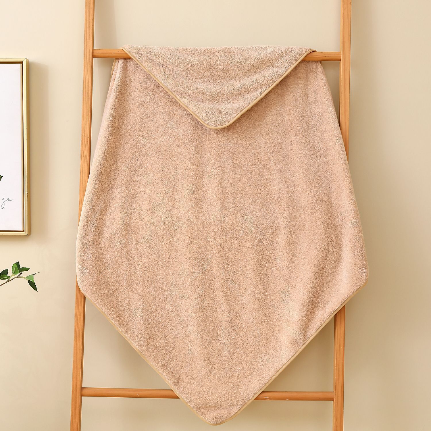 Picture of Baby Cartoon Bag Blanket Coral Fleece Absorbent Children's Bath Towel Embroidered Blanket with Hood Cloak Soft Newborn Blanket