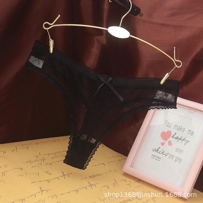Picture of Foreign Trade European and American Sexy Lace Jacquard G-string Women's Underwear Pure Cotton Bottom Crotch Seamless Hip-lifting Underwear Women's 669