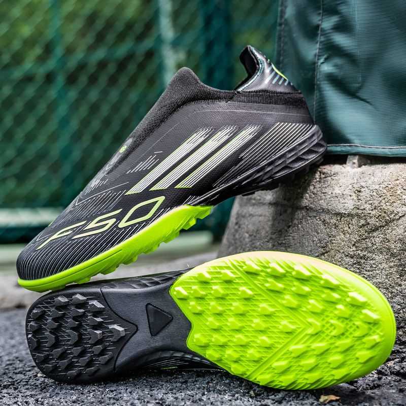Picture of 2025 New Football Shoes for Men and Women, Long Broken Nails, Wear-Resistant Training, Teenagers and Students, Export Soccer Shoes