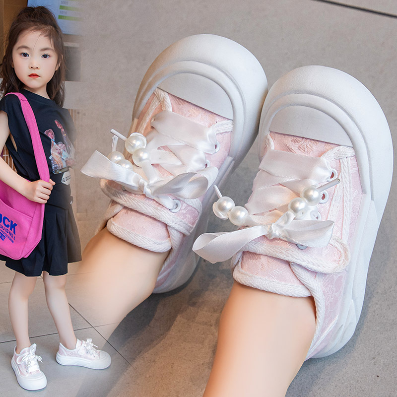 Picture of Girls Canvas Shoes 2025 New Summer Kidsren's Breathable Sports Sneakers Girls White Shoes Fashionable Casual Shoes