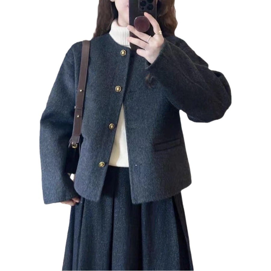 Picture of Retro gray short Chanel style woolen coat for women autumn and winter loose slimming Hepburn style gentle temperament outerwear