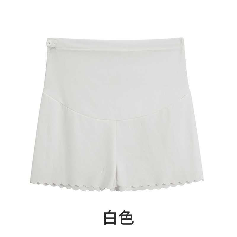 Picture of Ice Silk Pregnant Women's Pants Lightweight Pregnant Women's Shorts Abdomen-supporting Three-part Pants for Outer Wear Summer Loose Safety Anti-light Leggings