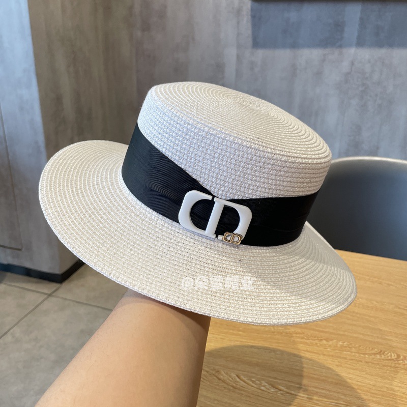 Picture of Hat Women's Summer Sunshade Sunscreen Flat Top Celebrity Style Top Hat Seaside Fashion Sun Hat New High-grade Sense Straw Hat
