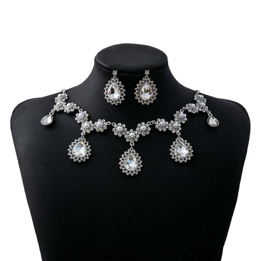 European and American Cross-border Luxury Atmospheric Water Drop Jewelry suit Geometric Round Pearl Earrings Elegant Flower Necklace for Women
