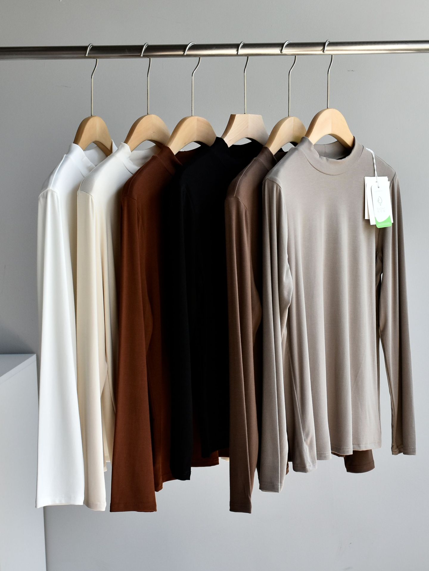 Picture of [Every Shirt with Middle Collar] Autumn Women's Clothing Boutique New Eco Silk Mid-Collar High-Count High-Density Women's Clothing Very Thick Bottoming Shirt