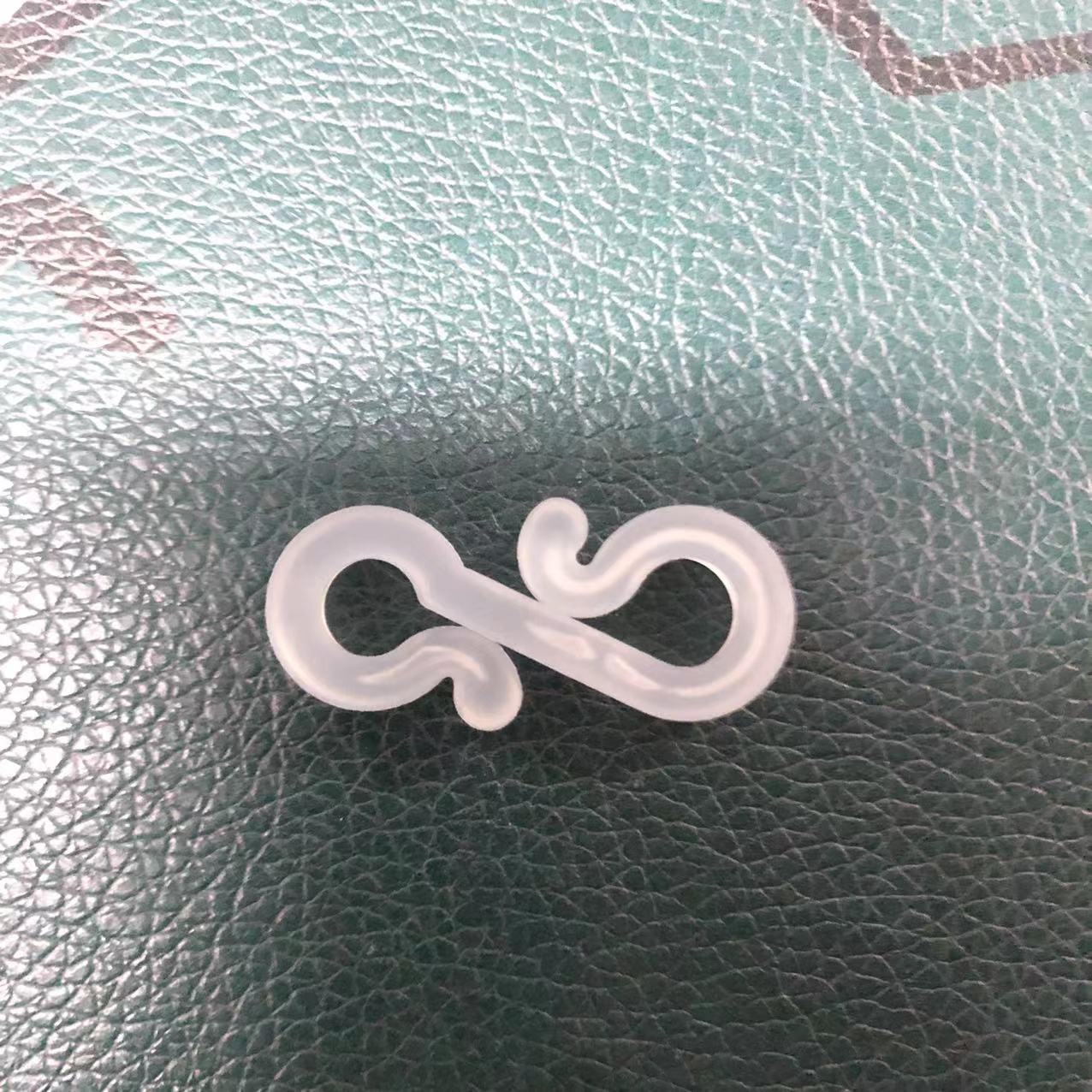 In stock for use Christmas light clip S-type small light hook Christmas decoration clip