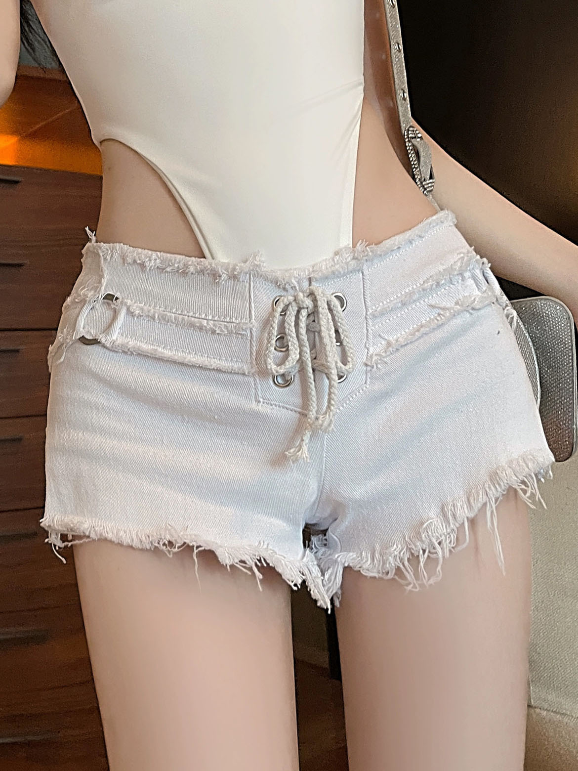 2024 New Y2K Millennium Spice Girl Summer European and American Sexy Side Zipper Low Waist Ripped Women's Denim Shorts Hot Pants