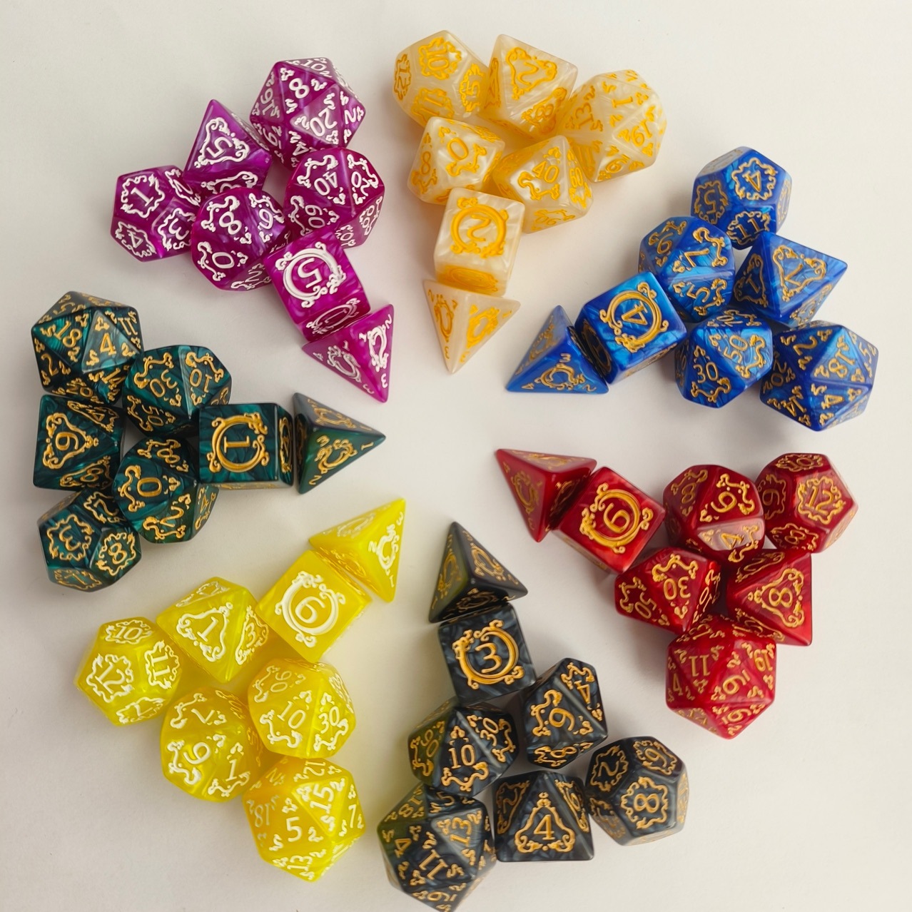 New Patent Dragon Year Dragon Pattern Dice Acrylic DND Digital Dice 7 Piece Set Running Group Game Dice