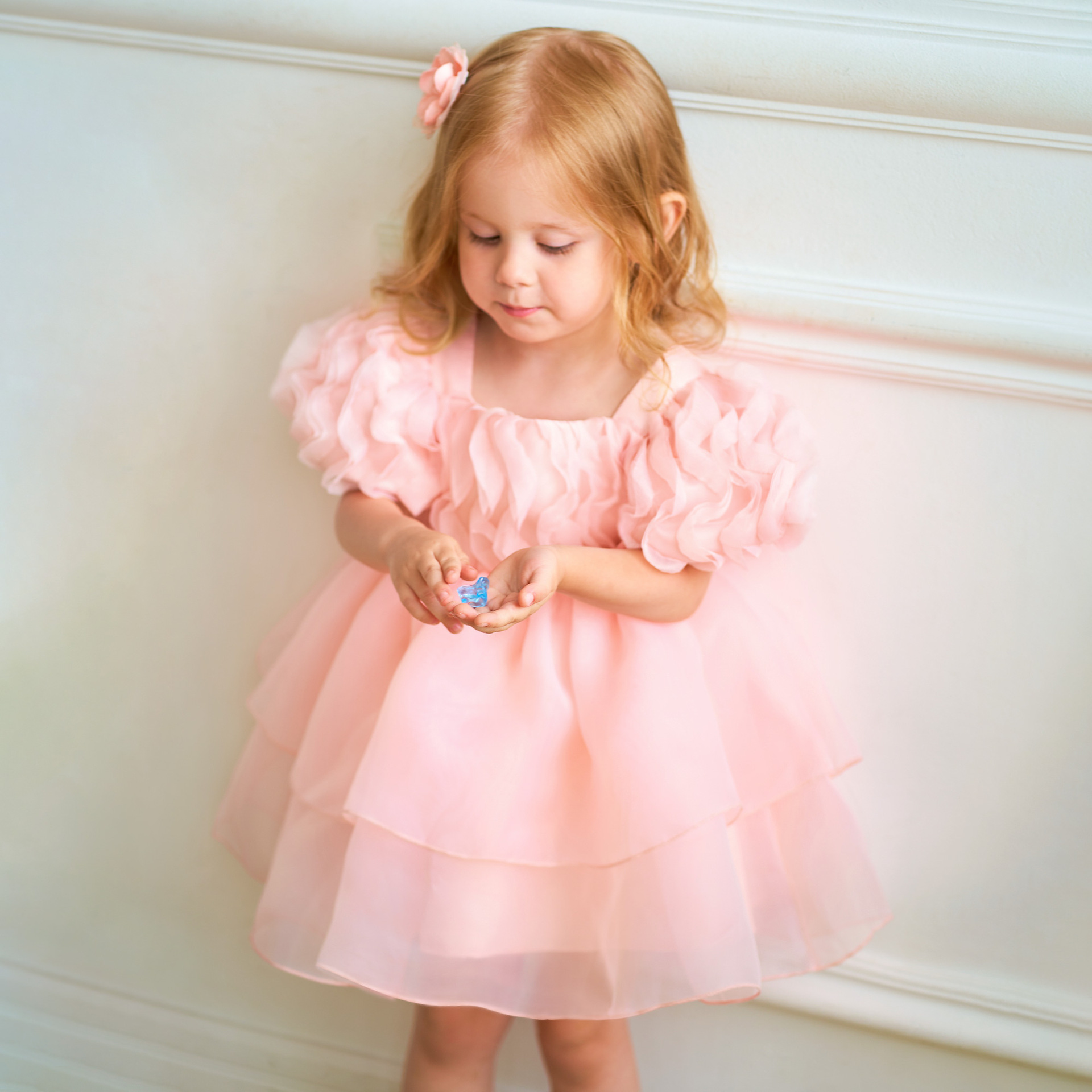 Picture of Ins Children's Wear Girl's dress Western Style Party Princess Dress Dress One-year-old Puff Dress Bubble Sleeve Soft Veil Dress