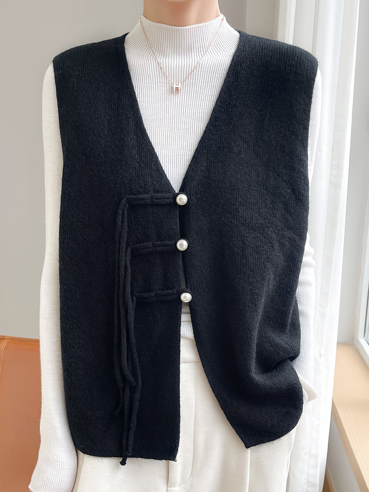 Autumn and Winter 2024 New Chinese Style Andi Velvet V-neck Knitted Sweater Vest Cardigan Buckle Solid Color Loose Waistcoat