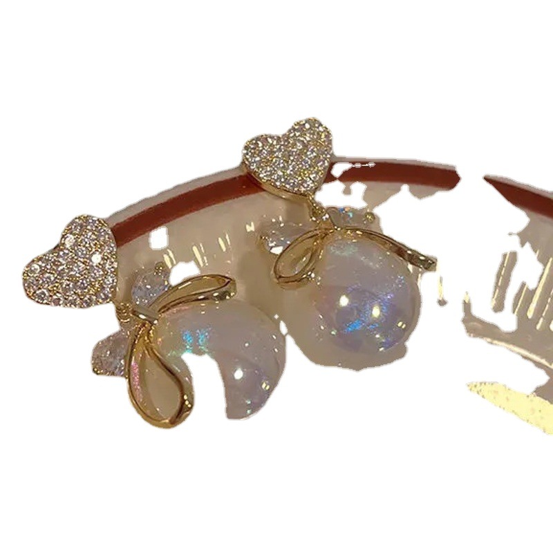 Elegant high-grade luxury mermaid pearl earrings 2022 new trendy niche design zircon lovely earrings for women