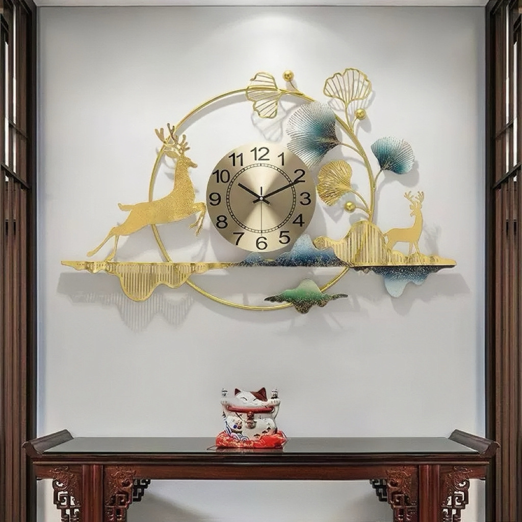 Restaurant Decoration Wall Clock Ginkgo Leaf High-End Clock Living Room 2025 New Atmospheric Clock Wall Clock Iron Gold