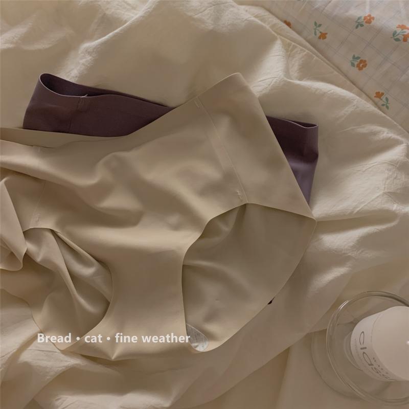 Picture of "Your niche likes" [simple and clean style] simple solid color girl seamless underwear women's underwear