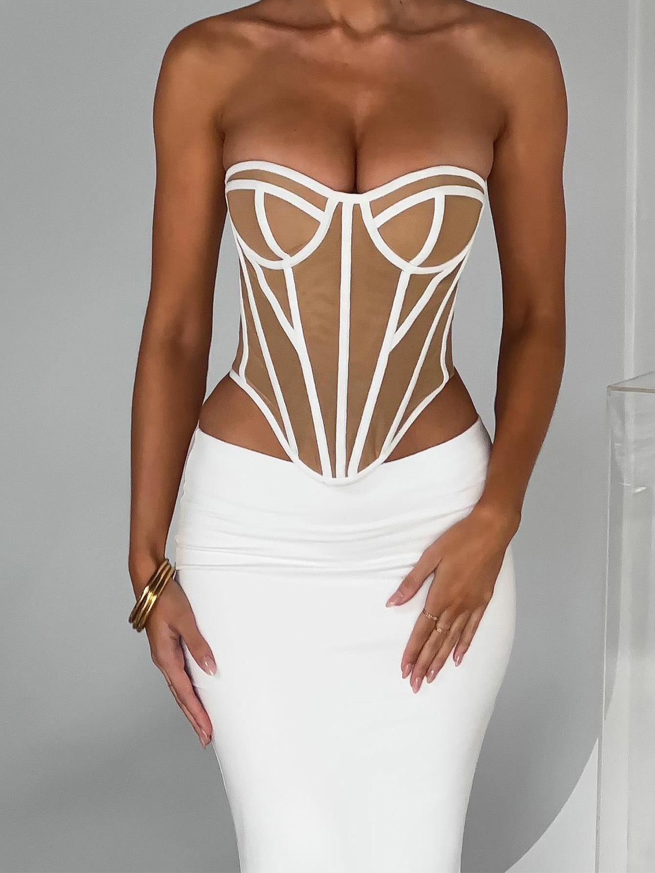 European and American Cross-border Sexy Slim-fit Sexy Strapless Backless Design Sense Line Contrast Waist Top for Women