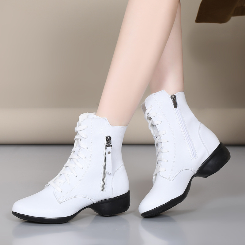Autumn and winter fleece-lined warm sailor dance short boots outdoor wear soft-soled dance shoes for middle-aged and elderly performance square dance boots