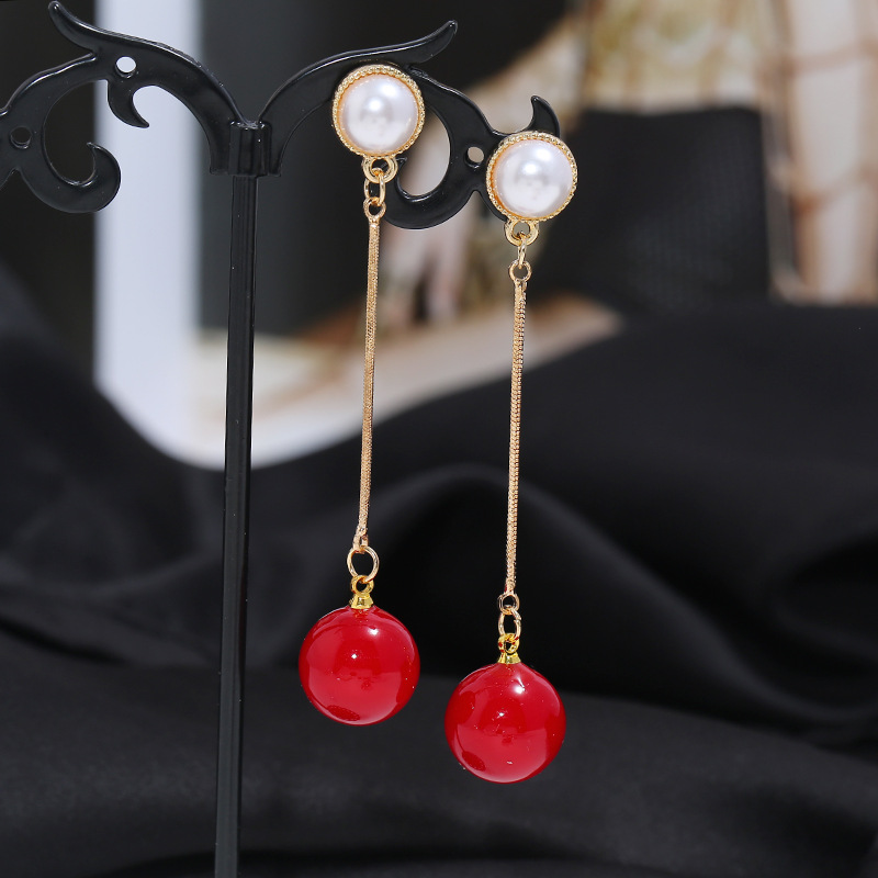 Picture of New Year Red Earrings Women's 20 New Fashionable Elegant Korean Style Personalized All-match Bridal Pearl Earrings Winter Earrings