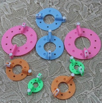 DIY Knitting Tools Wool Ball Maker Ball Maker Set of 4 Pairs Random Color