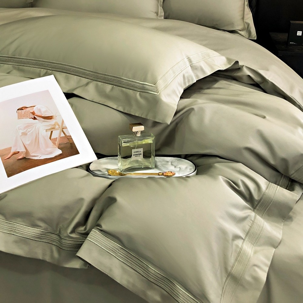 Picture of Class A 140 Xinjiang long staple cotton four-piece cotton bed sheet quilt cover simple embroidery light luxury four seasons