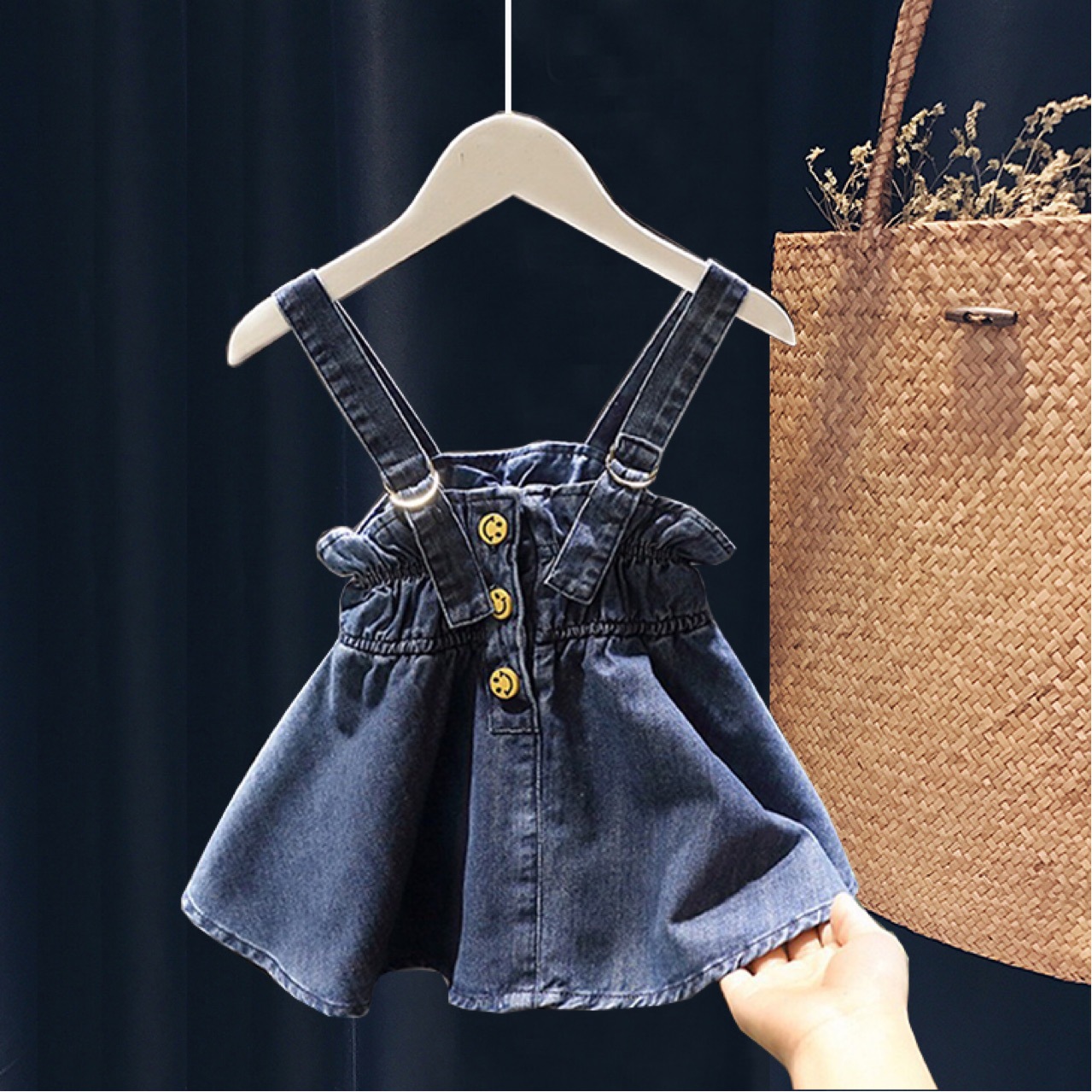Picture of 2021 Korean Style Spring and Autumn Fashion Children's Suit Girl's Lace Collar Shirt Fishtail Strap Skirt Two-Piece Set YY64