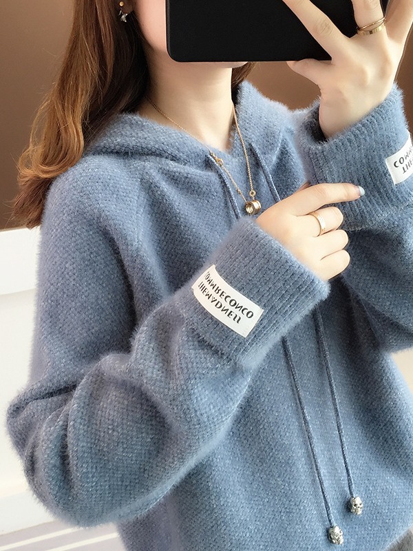Autumn and Winter 2024 new women's clothing popular fashionable women's sweater lazy hooded mink velvet top