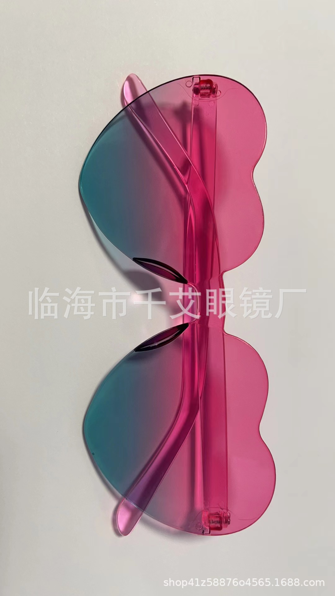 Picture of Heart Sunglasses, Heart Sunglasses, Jelly Color Rimless Heart-Shaped One-Piece Glasses, Dazzling Color Glasses