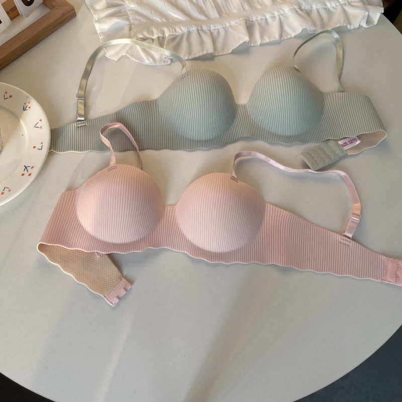 Picture of Small Breast Push-Up and Enlarged Breasts, Seamless One-Piece Cocktail Bra for Women Without Wires, Summer Thin Breast-Retracting Bra