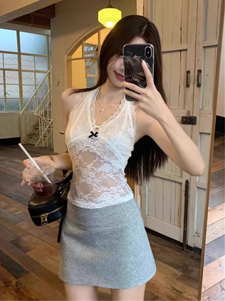 Pure Desire Sweet and Spicy Halter Neck Lace Camisole for Women, Versatile Layering Base Layer Outerwear Top Trendy Ins
