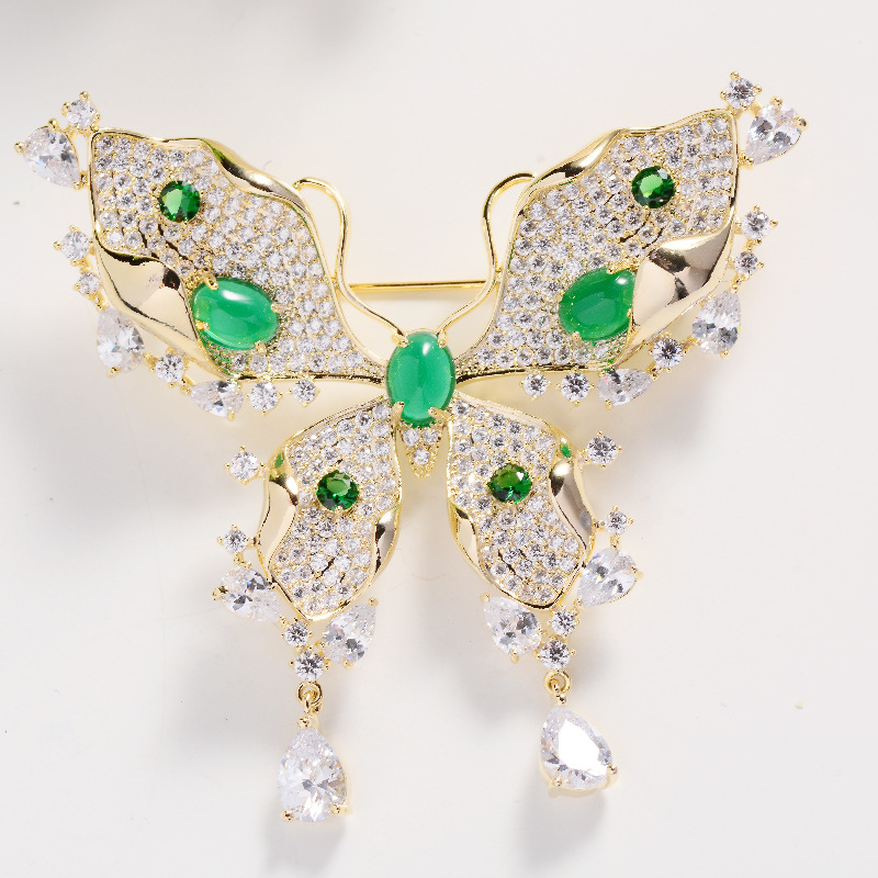 Picture of South Korea zircon butterfly brooch elegant elegant fashion coat cheongsam clothing pin temperament clothing accessories brooch