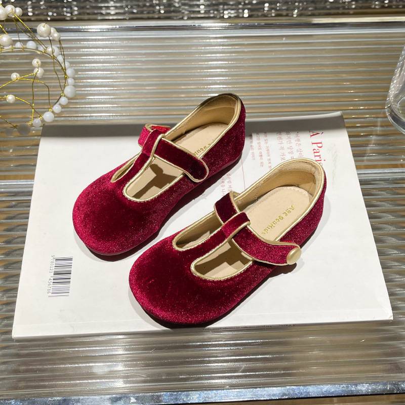 Picture of Girls' small leather shoes 2025 autumn new fashion show girls' flats Velcro children's velvet princess shoes