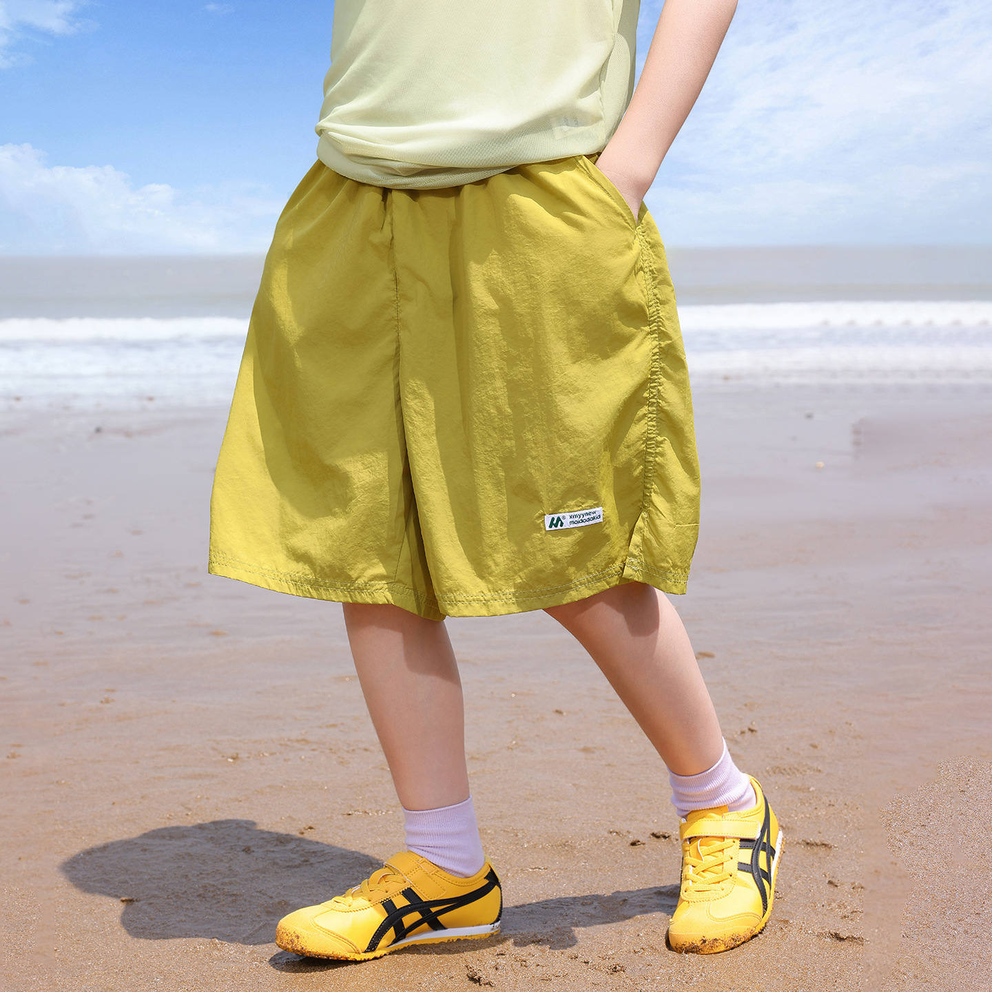 Picture of Huzhou Zhili Children's Wear Boys' Sports Pants Boys Summer Wear Pants 2025 Children's Shorts Breathable Quick-drying Pants