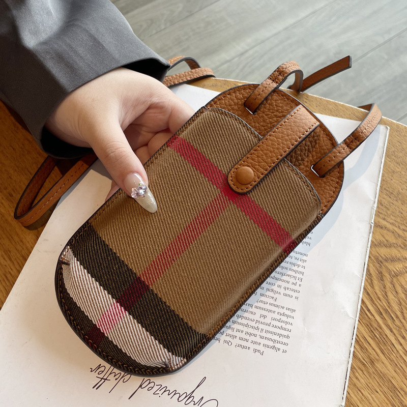 Genuine Leather Mobile Phone Bag Women's New 2025 Explosions Fashionable Fashionable Canvas Crossbody Packaging Mobile Phone Small Bag Lightweight Cowhide