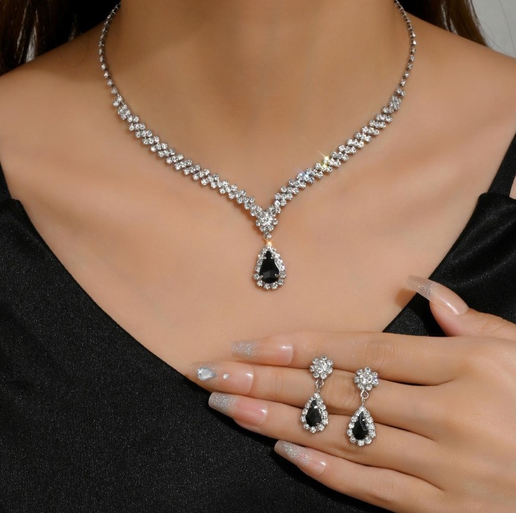 Picture of Bridal Jewelry suit Bracelet Cross-border Explosions Necklace Earrings Wedding Women Evening Dress Accessories Two-piece Set