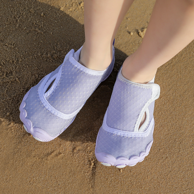 Picture of 24-47 yards outdoor parent-child cut-resistant non-slip soft bottom quick-drying wading shoes sports children's swimming beach tracing shoes