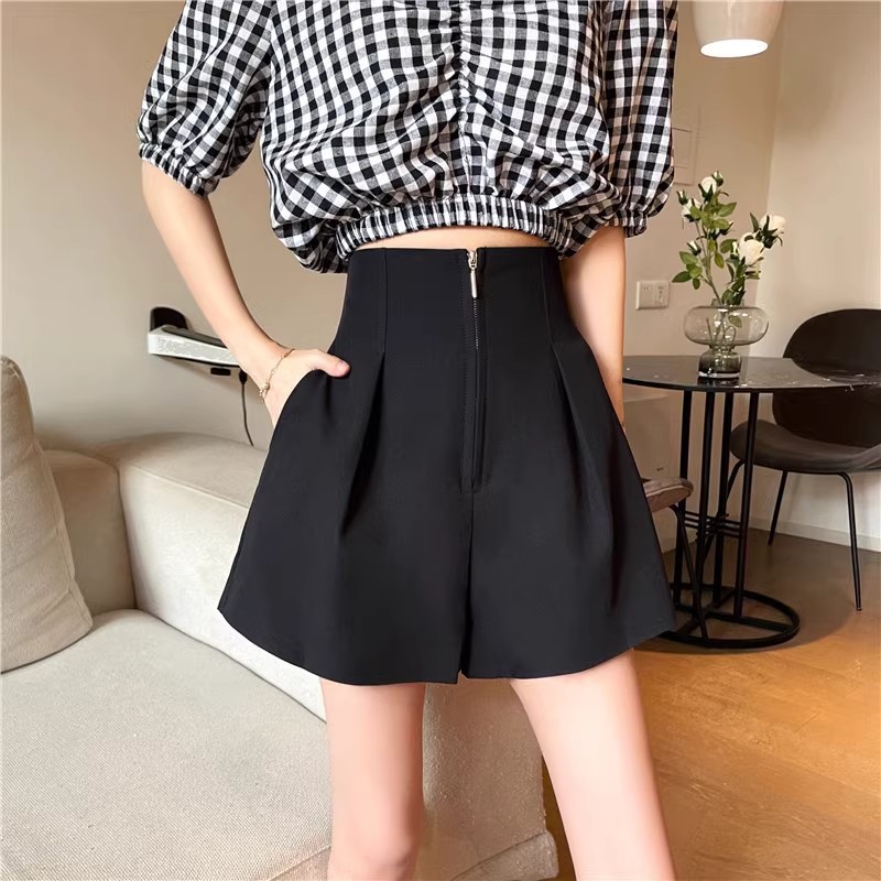 Women's Shorts with a Slim Fit, Loose Casual Pants with Zippers, Wide-Leg Pants for Plus-Size, New 2025 Style, High-Waisted Shorts for Women