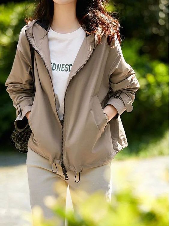 Picture of Korean Style Fashionable Hooded Zipper Trench Coat Women's 2023 Spring New Loose Elegant Short Jacket Trendy
