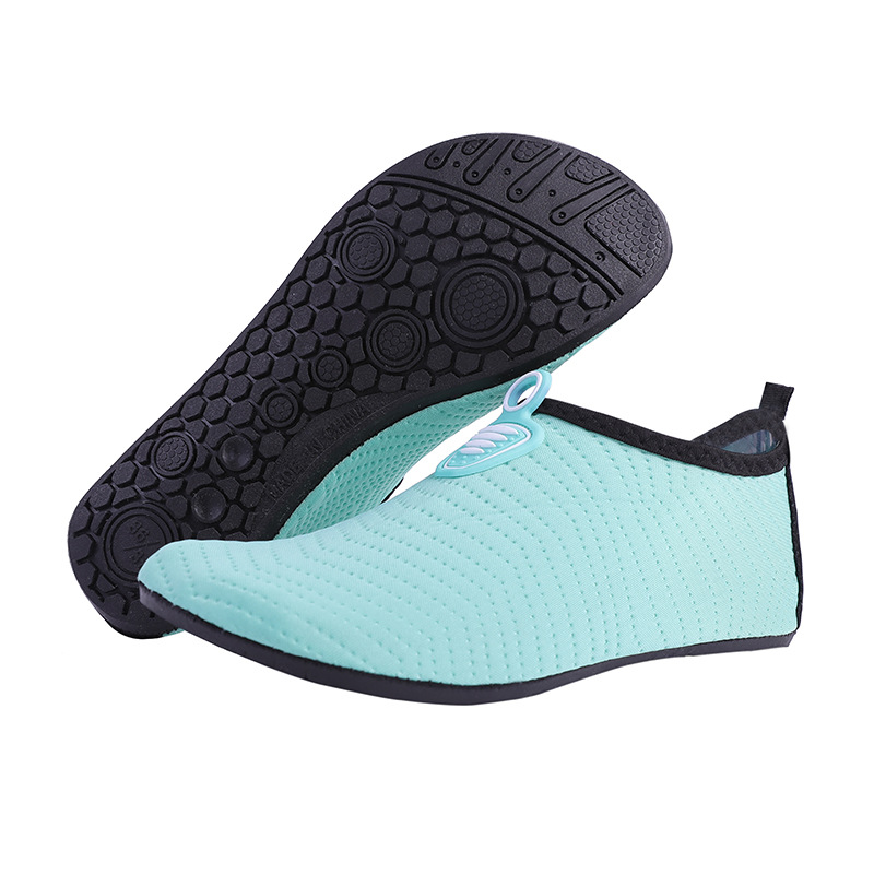 Picture of Beach shoes and socks men's and women's snorkeling shoes diving equipment beach socks non-slip quick-drying wading swimming shoes yoga shoes manufacturers