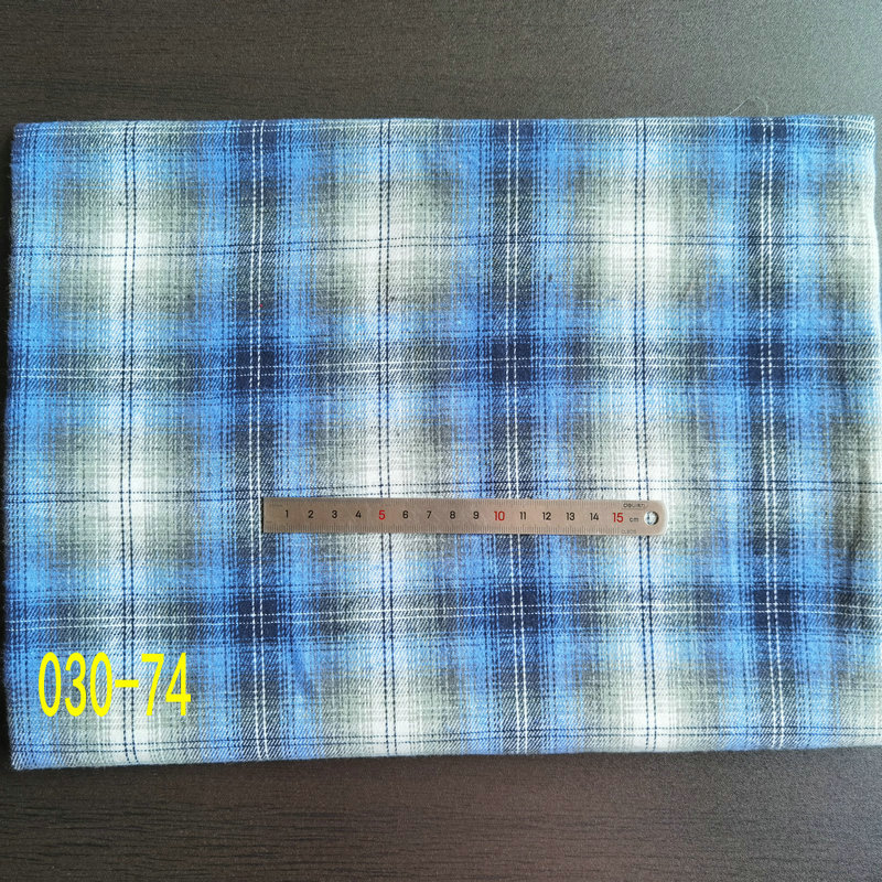 Picture of in stock brushed plaid fabric spring and summer women's shirt cloth 21 polyester cotton woven flannel plaid lining