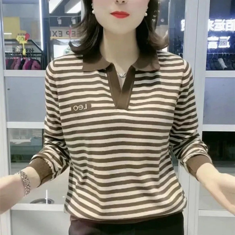 2023 spring and autumn mom New plus size women's long-sleeved top fashion striped slimming belly covering age reducing bottoming women