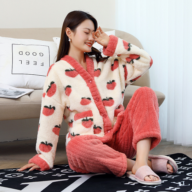 Autumn and Winter thickened fleece-lined oolong peach nightgown women's loose warm peach pajamas flannel printed warm suit