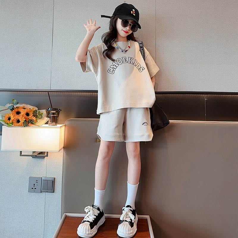 Picture of Girls' summer suit 2023 new western style short-sleeved children's clothing summer clothes girls' fashionable middle and big Children suit