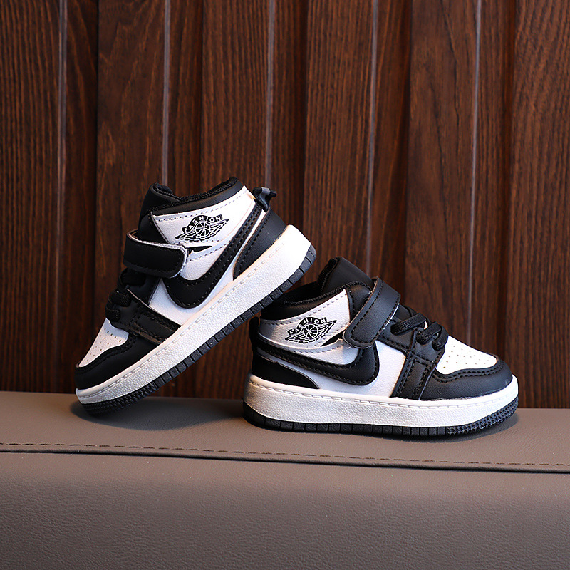 Picture of 2025 New Autum Children's Shoes, Boys' Soft-Soled Comfortable Sports and Casual Shoes, Korean Fashion Mid-Top Girls' Sneakers